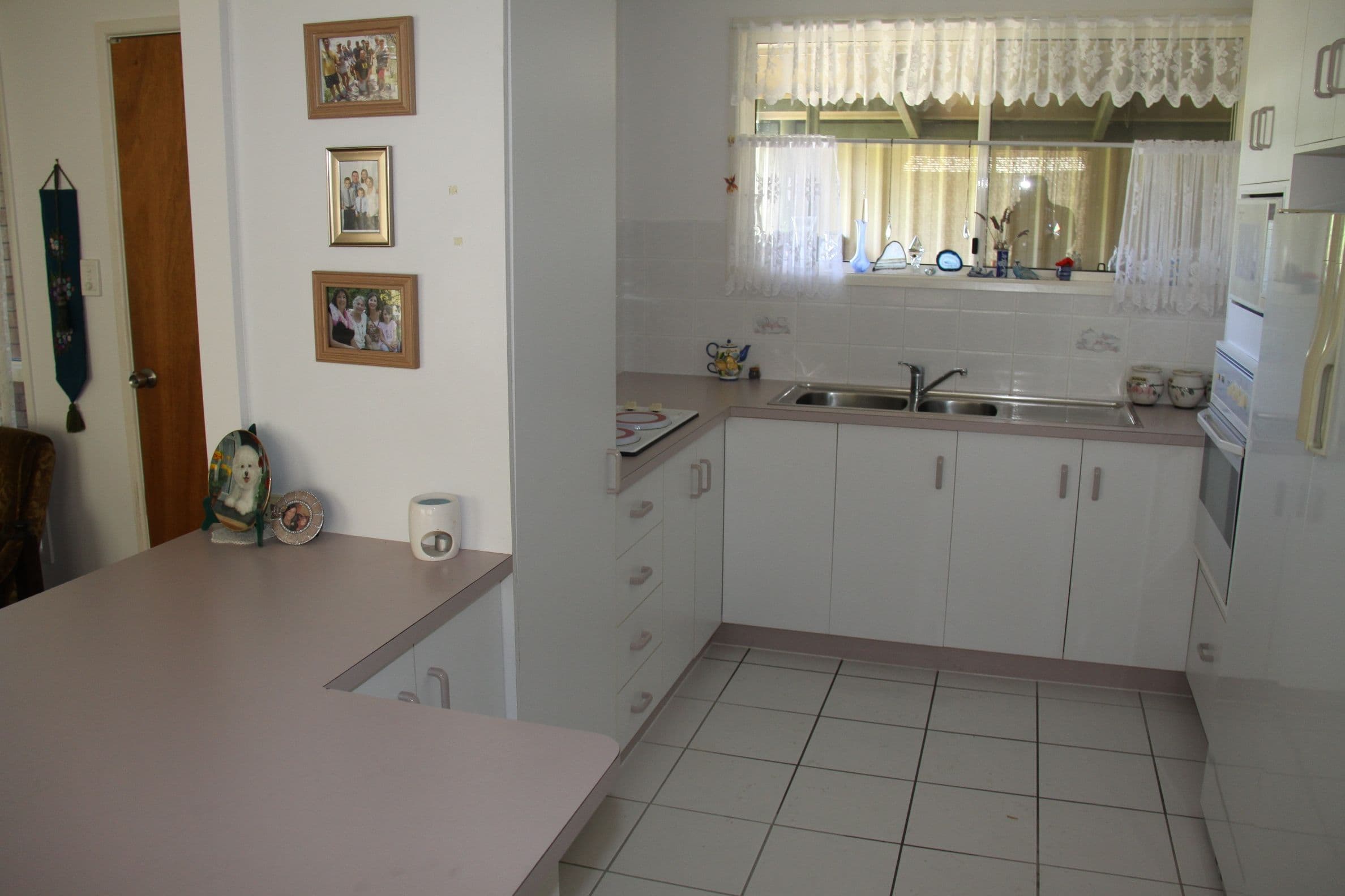 24 Curtis Avenue, Boyne Island QLD 4680, Boyne Island - Thumbnail 2
