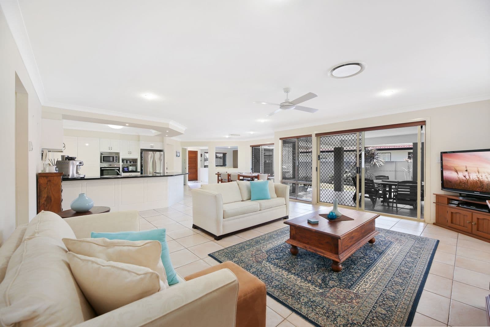 85 Arun Drive, Arundel QLD 4214, Arundel - Thumbnail 7