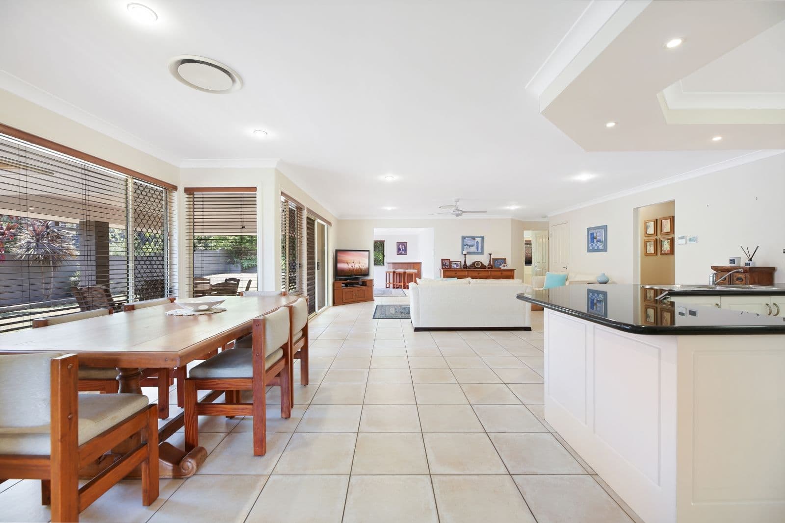 85 Arun Drive, Arundel QLD 4214, Arundel - Thumbnail 8