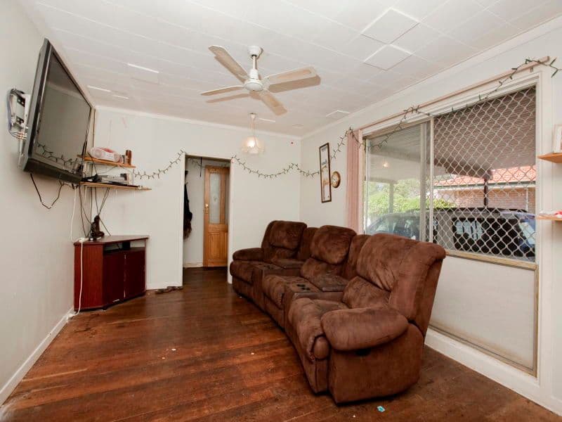 31 Wonga Road, MORLEY WA 6062, Morley - Thumbnail 2