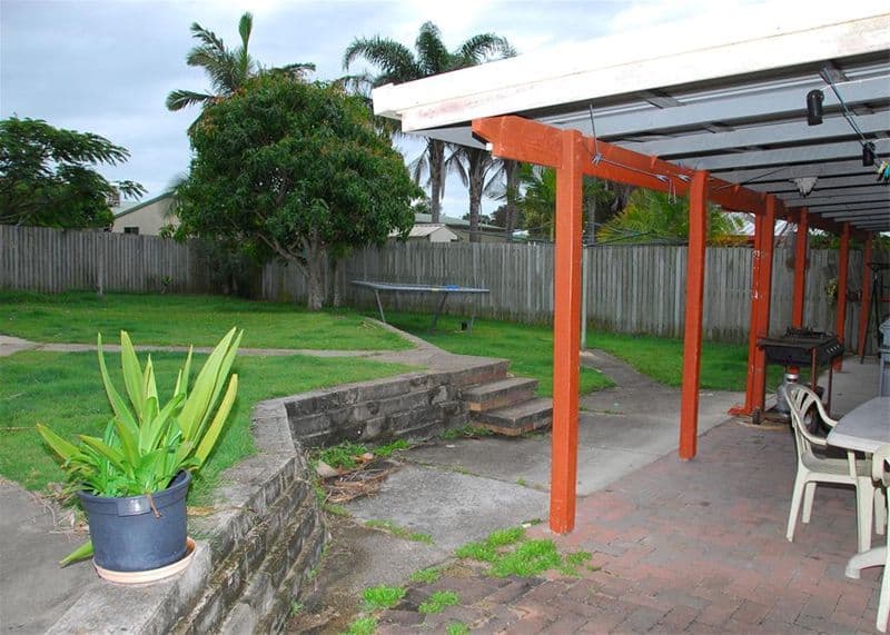 12  Deloraine Avenue, URANGAN QLD 4655, Urangan - Thumbnail 4