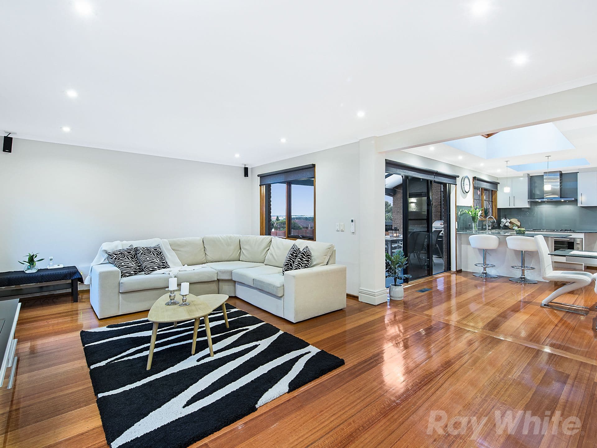 63 Haverbrack Drive, Mulgrave VIC 3170, Mulgrave - Thumbnail 2