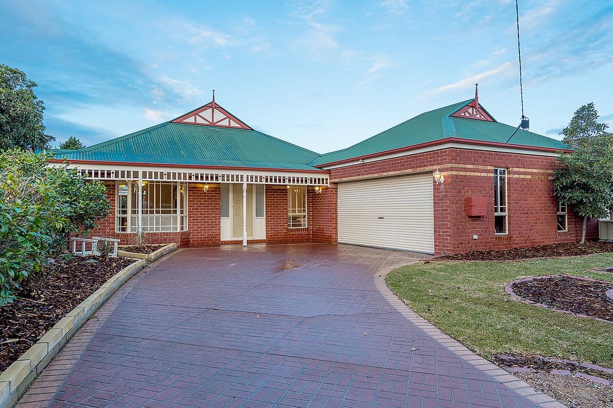5 Newhaven Road, Craigieburn VIC 3064, Craigieburn - Image 1