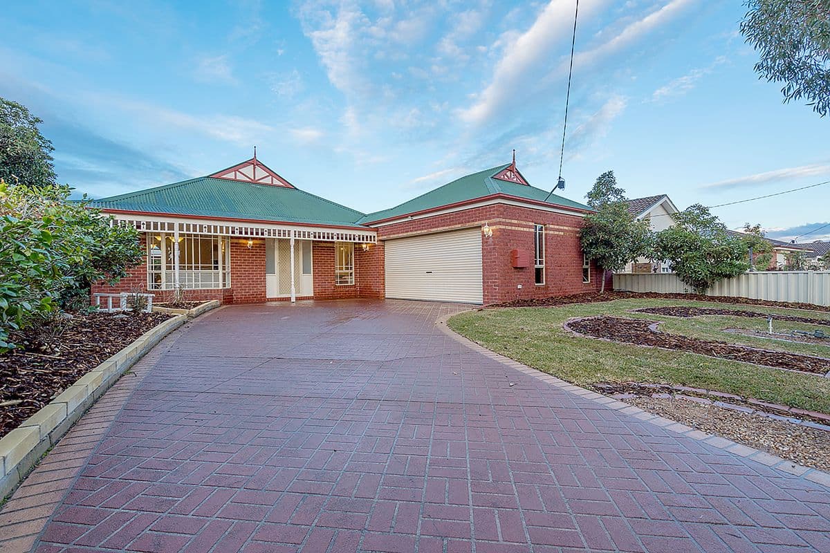 5 Newhaven Road, Craigieburn VIC 3064, Craigieburn - Thumbnail 2
