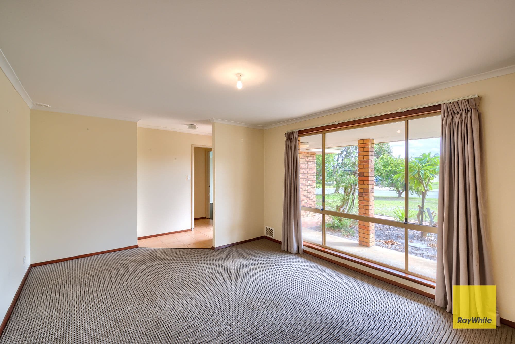 43 Erindale Court, Yakamia WA 6330, Yakamia - Thumbnail 3