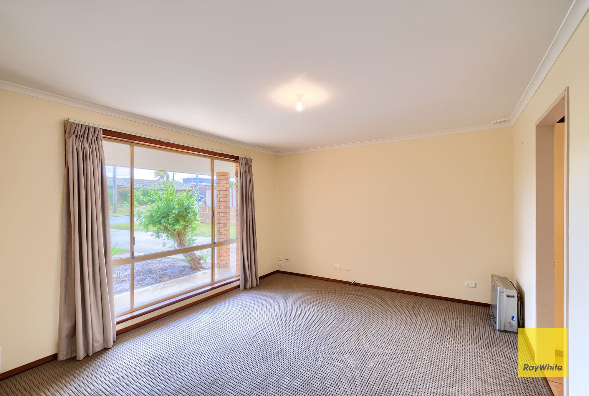 43 Erindale Court, Yakamia WA 6330, Yakamia - Thumbnail 4