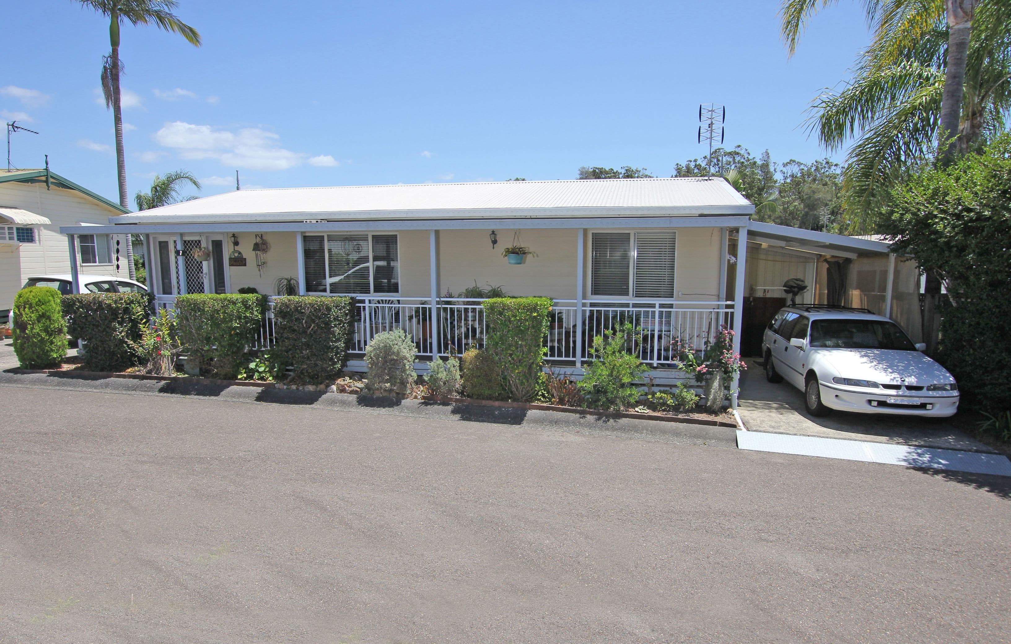 7 Fifth Avenue, Green Point - Image 1
