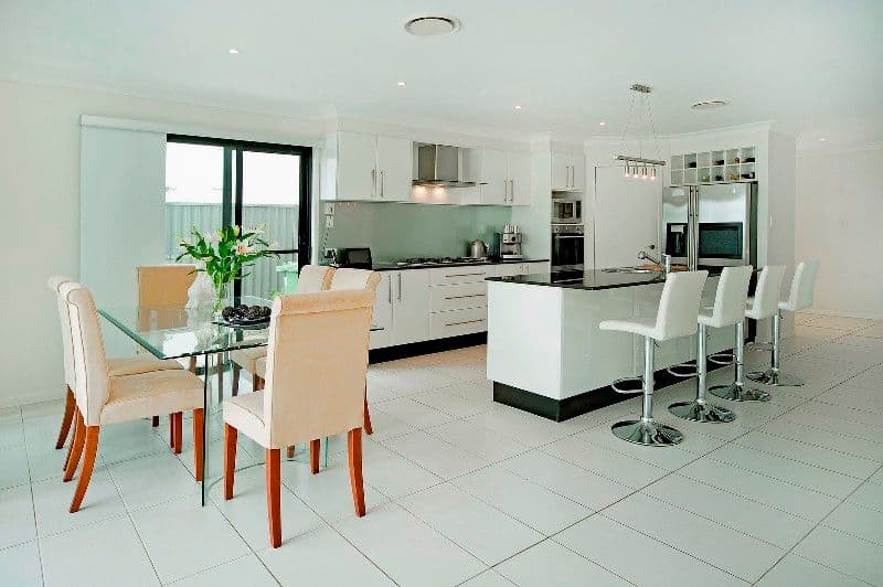 6 Fleetwood Court, HELENSVALE QLD 4212, Helensvale - Thumbnail 3