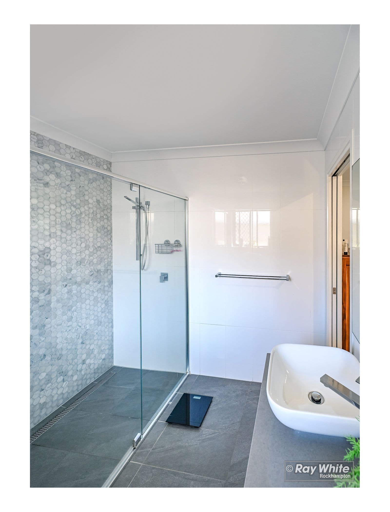 28 Geoff Wilson Drive, Norman Gardens QLD 4701, Norman Gardens - Thumbnail 8