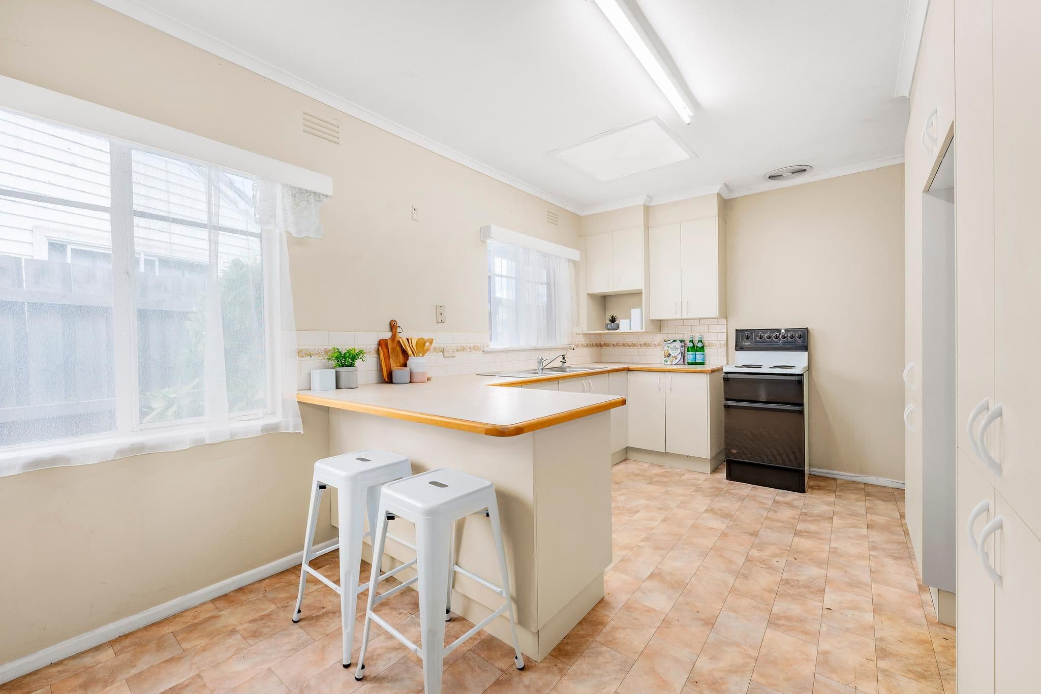 2 Gillard Street, Burwood VIC 3125, Burwood - Thumbnail 4