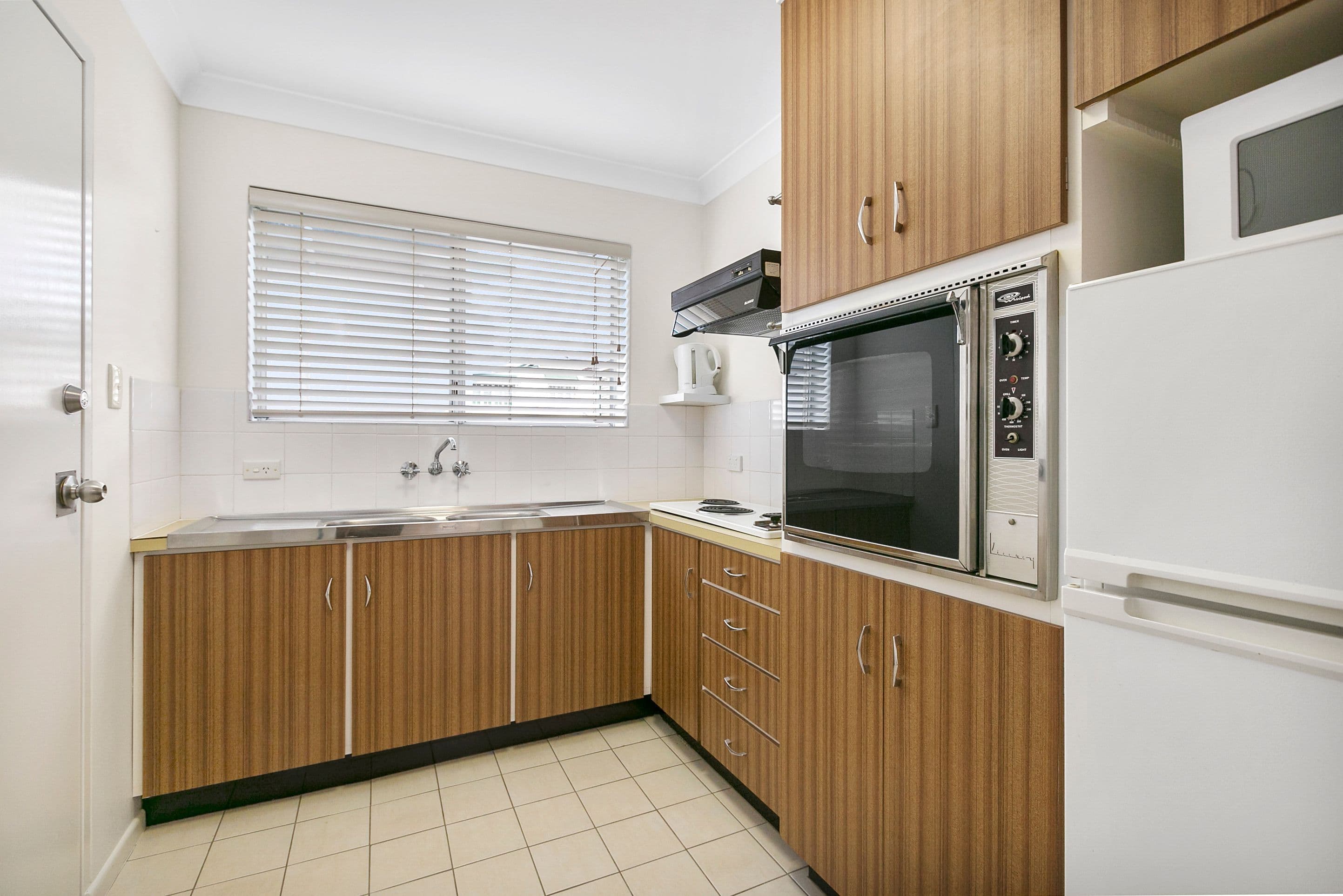 19 Olive Street, Morningside QLD 4170, Morningside - Thumbnail 4