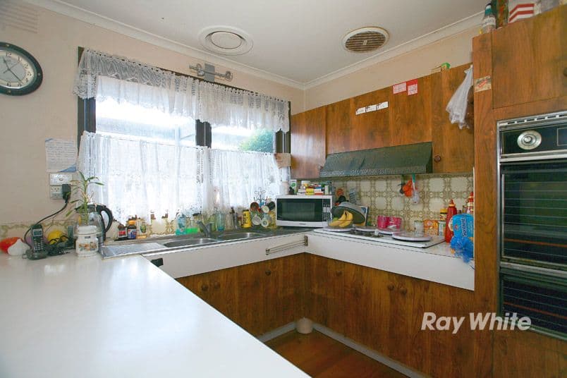 5 Gumbuya Close, EUMEMMERRING VIC 3177, Eumemmerring - Thumbnail 2