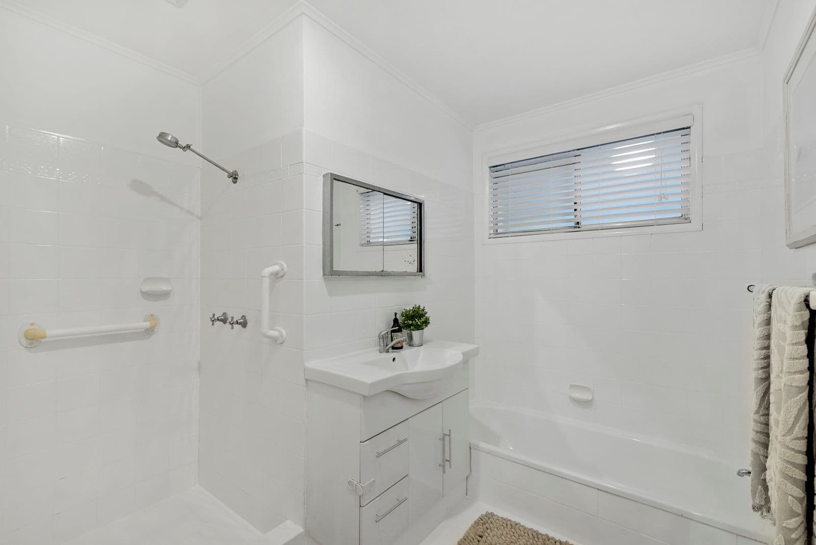 7 Celebes Avenue, Palm Beach QLD 4221, Palm Beach - Thumbnail 7