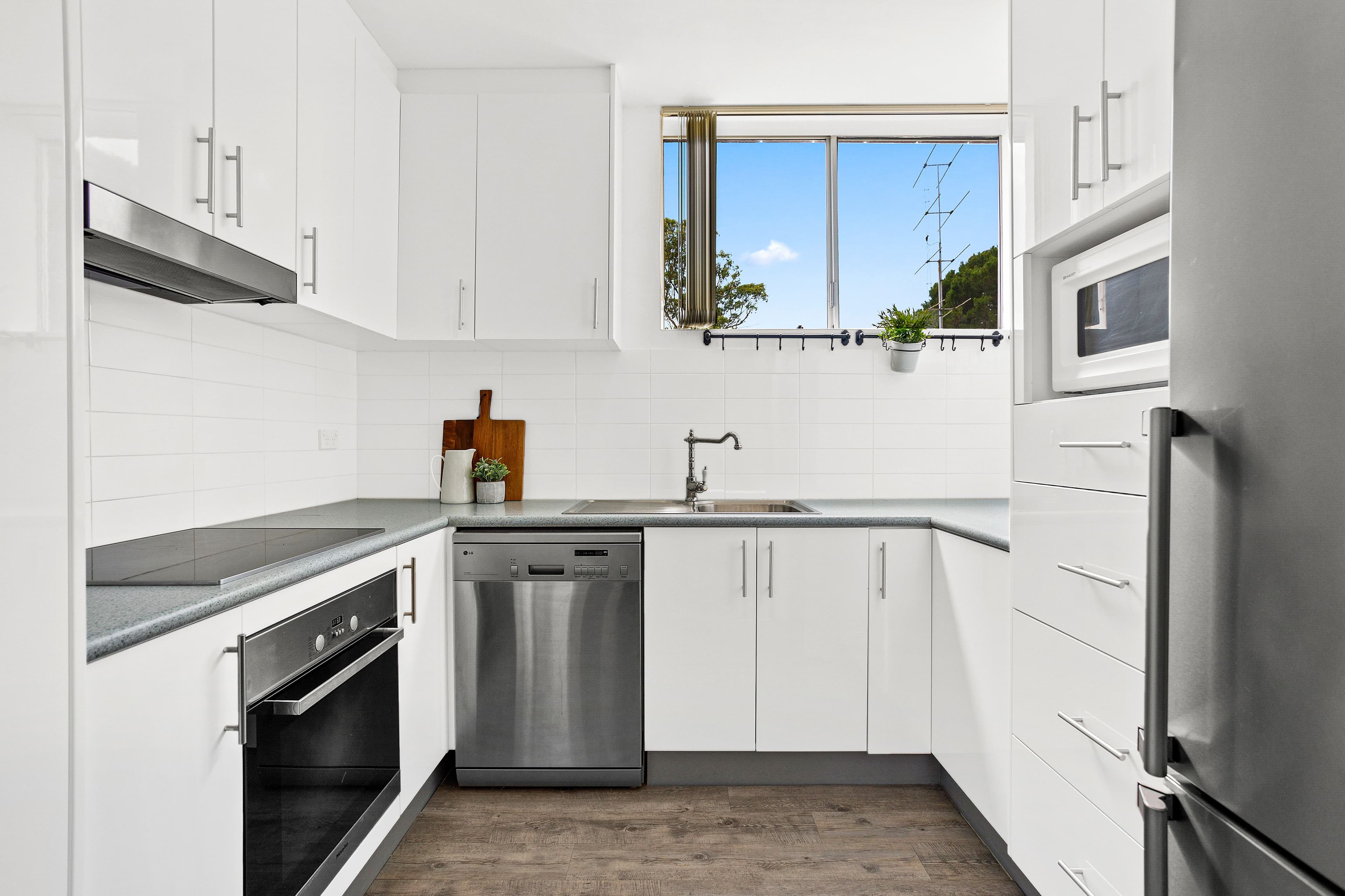 21 Heaslip Street, Coniston NSW 2500, Coniston - Thumbnail 2