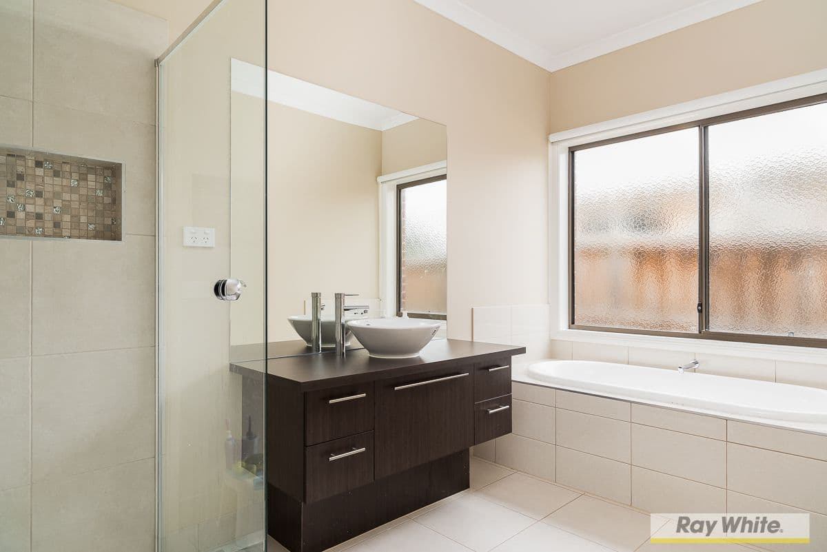 10 Boobook Grove, Cowes VIC 3922, Cowes - Thumbnail 6