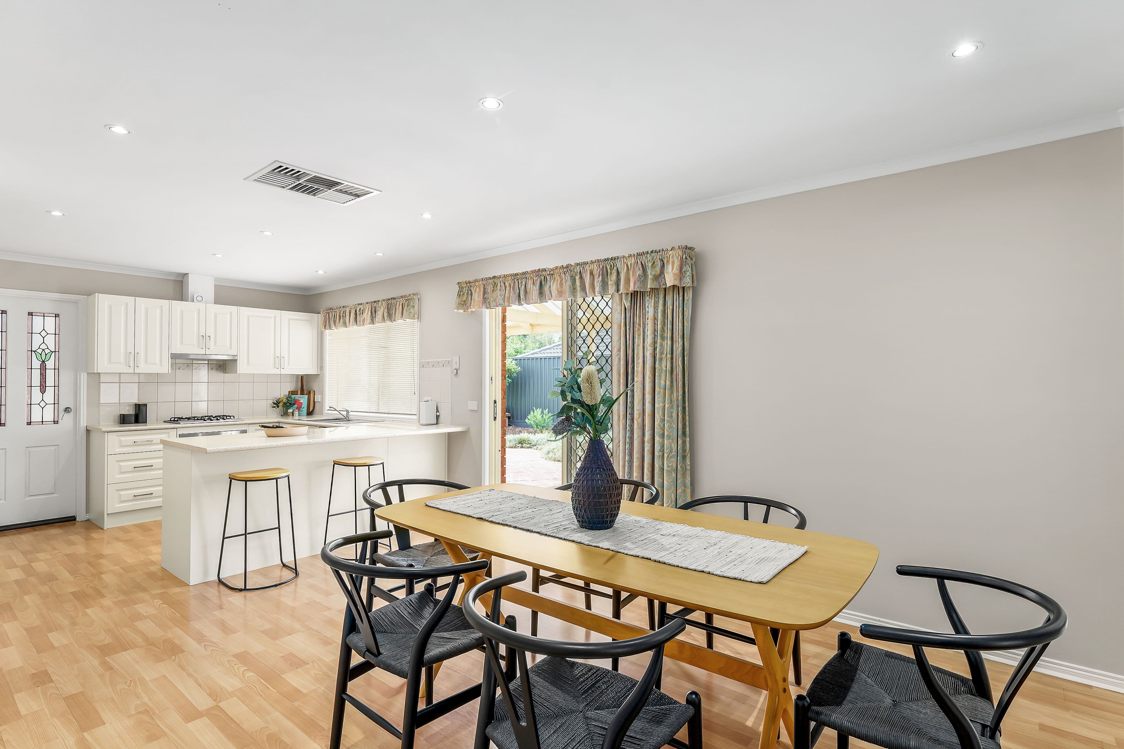 4 Merton Close, Sunbury VIC 3429, Sunbury - Thumbnail 4