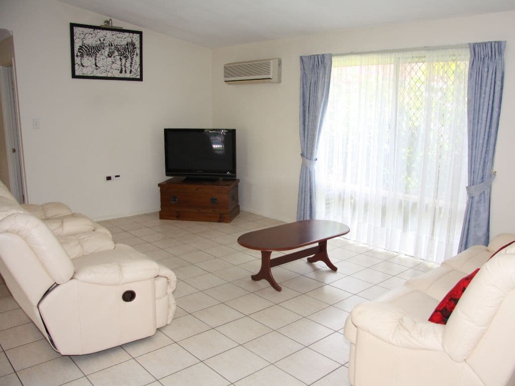 33 Kirralee Crescent, UPPER KEDRON QLD 4055, Upper Kedron - Thumbnail 5