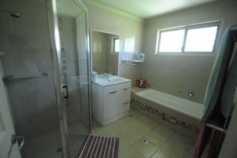 2 Gum Street, Barcaldine QLD 4725, Barcaldine - Thumbnail 4