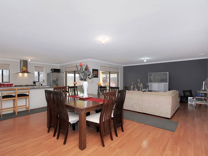12 Berlin Drive, WANNEROO WA 6065, Wanneroo - Thumbnail 3