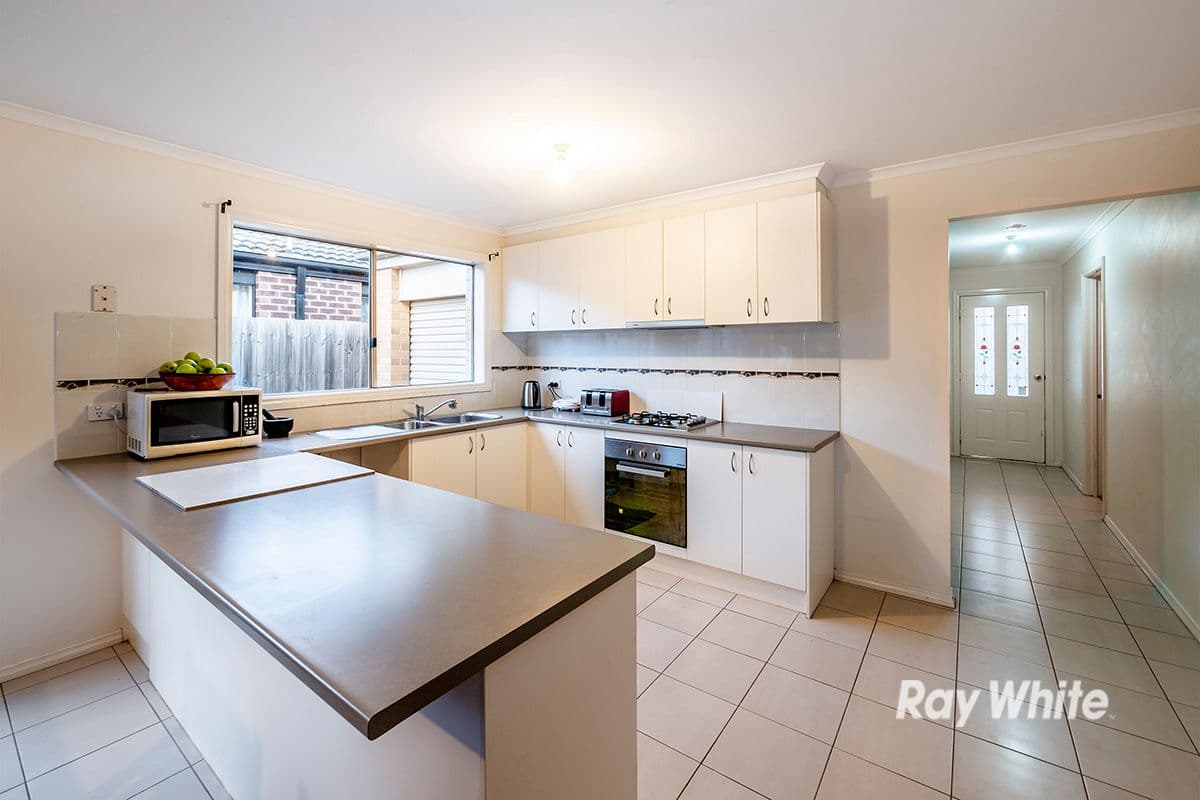55 Calais Circuit, Cranbourne West VIC 3977, Cranbourne West - Thumbnail 3