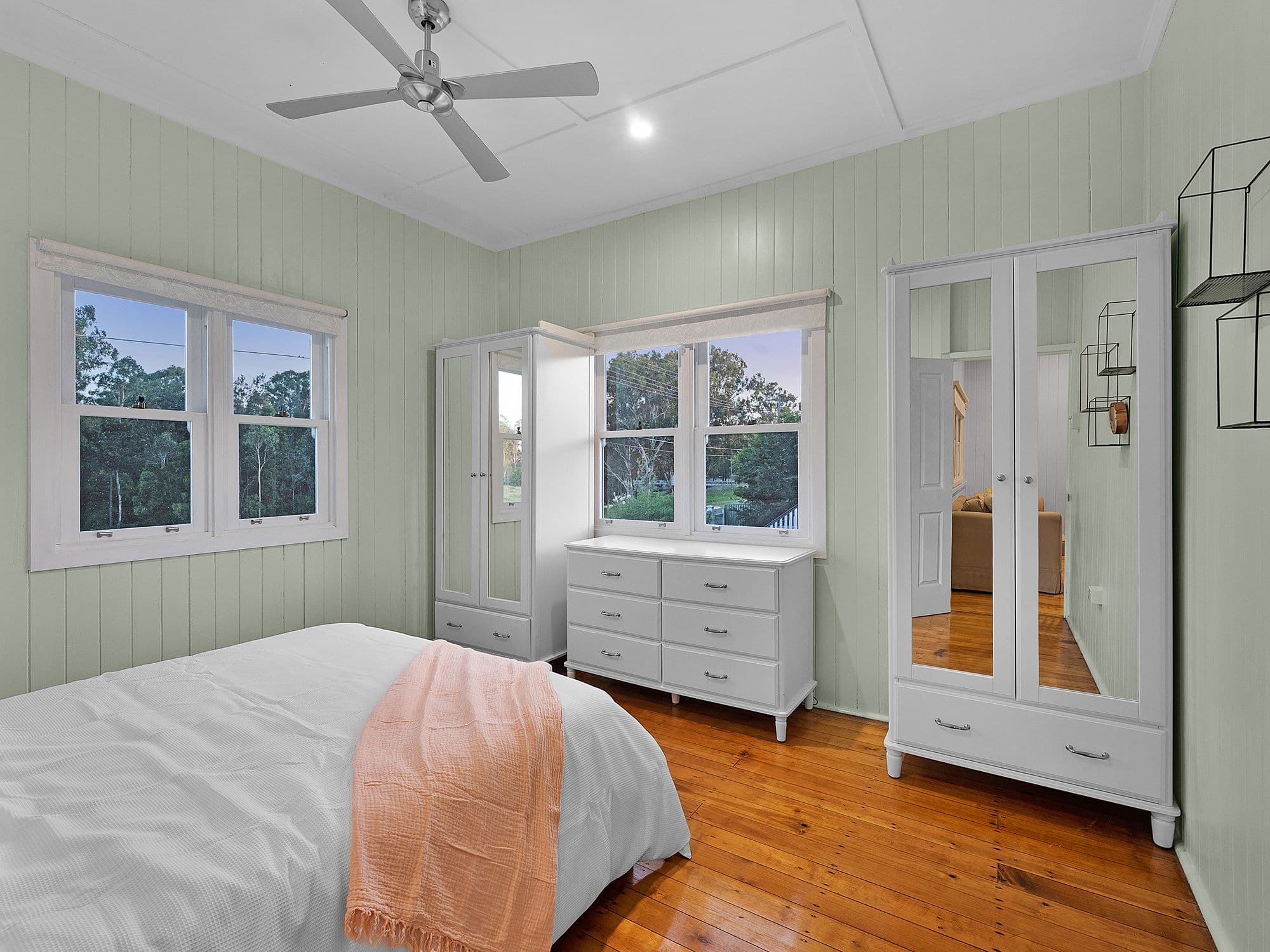1 Creek Street, Silkstone QLD 4304, Silkstone - Thumbnail 8
