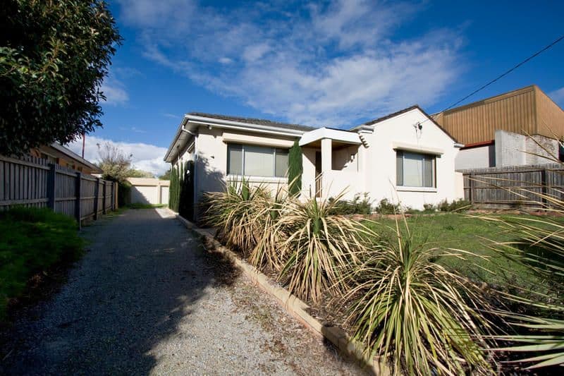 10 Mackie Road, BENTLEIGH EAST VIC 3165, Bentleigh East - Image 1