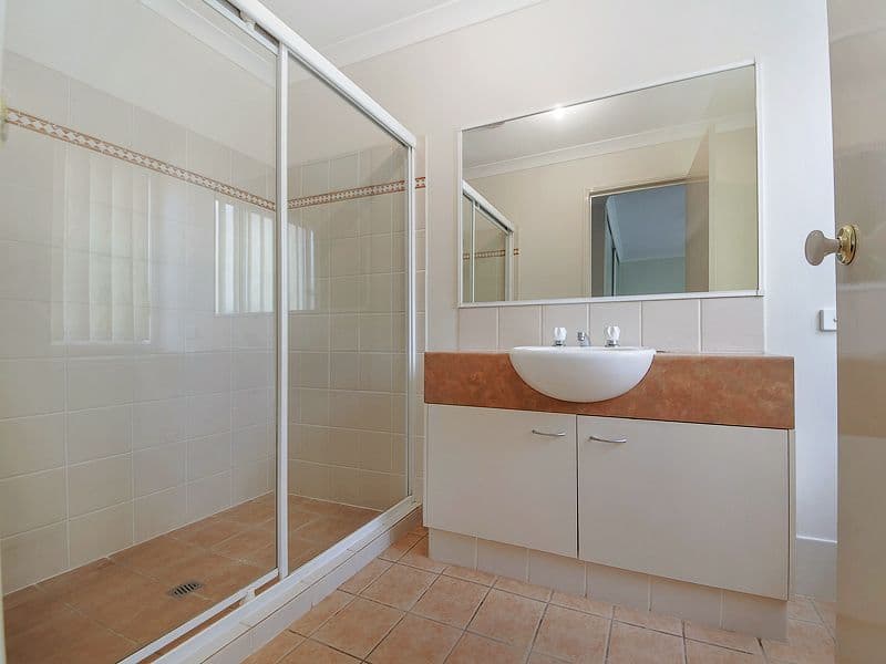 2 Hillbrook Place, VARSITY LAKES QLD 4227, Varsity Lakes - Thumbnail 7