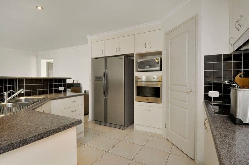 21 Oceanis Drive, OXENFORD QLD 4210, Oxenford - Thumbnail 2