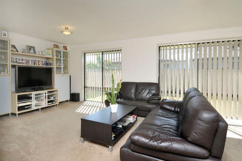 21 Oceanis Drive, OXENFORD QLD 4210, Oxenford - Thumbnail 3