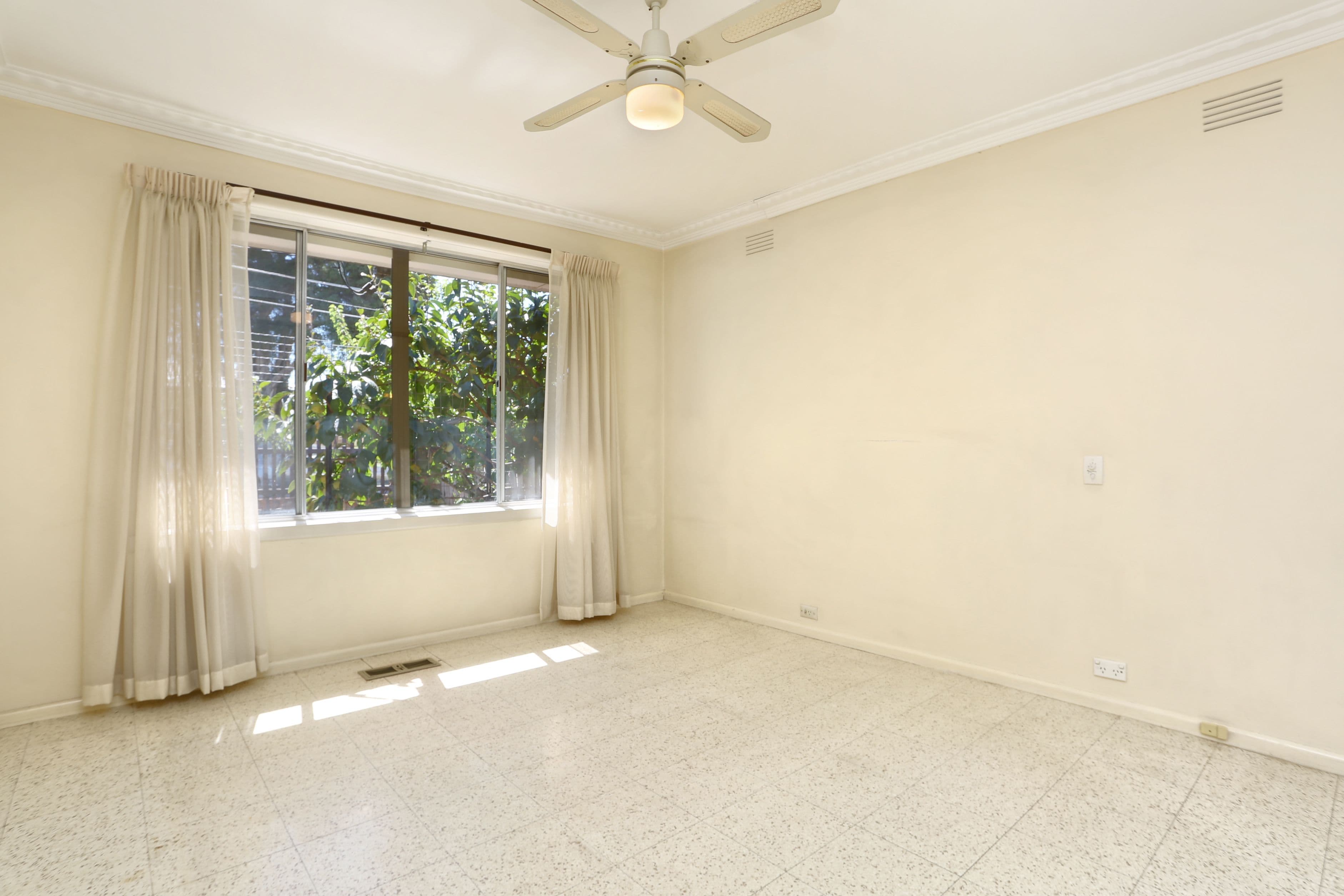121 Alexander Avenue, Thomastown VIC 3074, Thomastown - Thumbnail 3