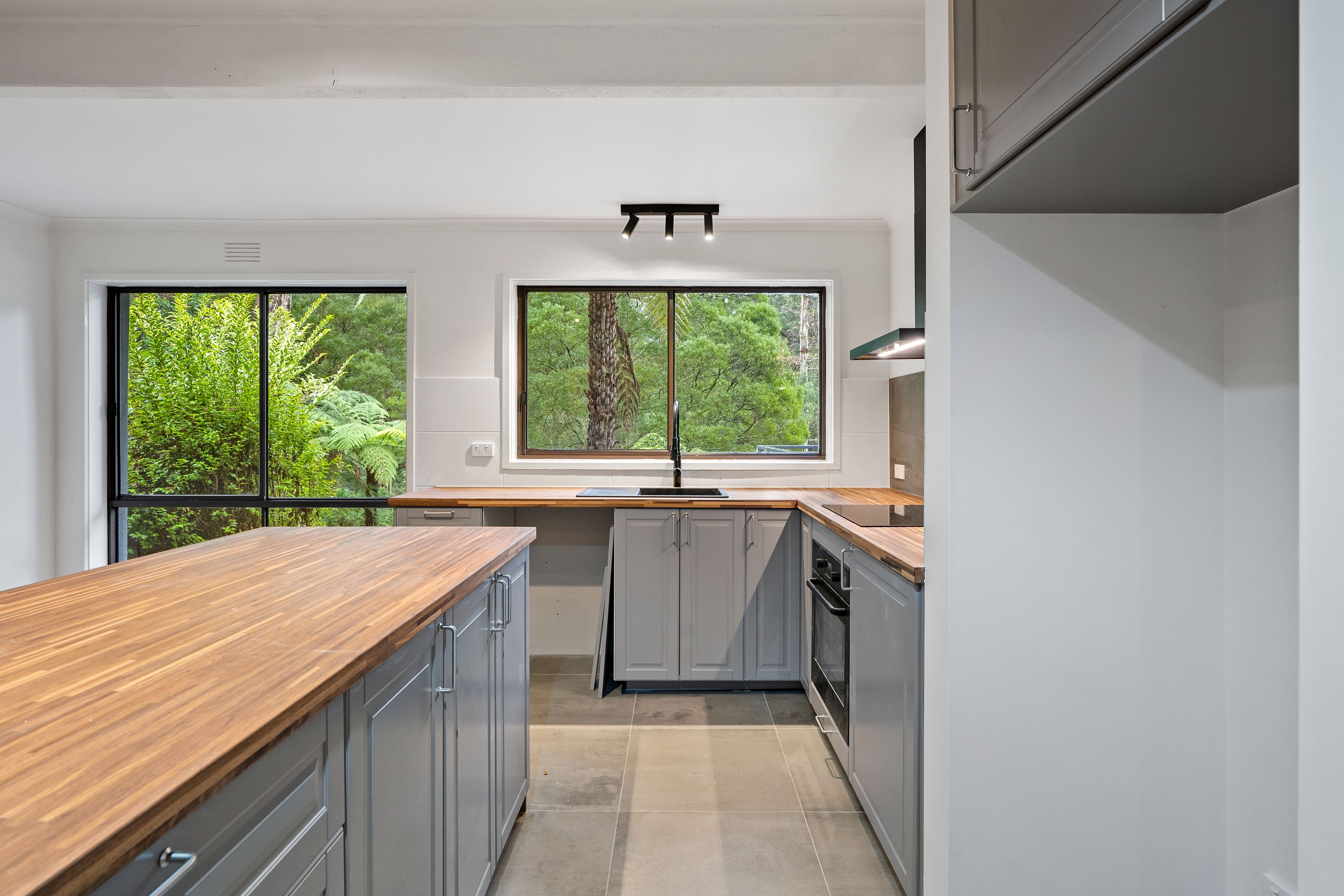 10 Gully Crescent, Belgrave VIC 3160, Belgrave - Thumbnail 4