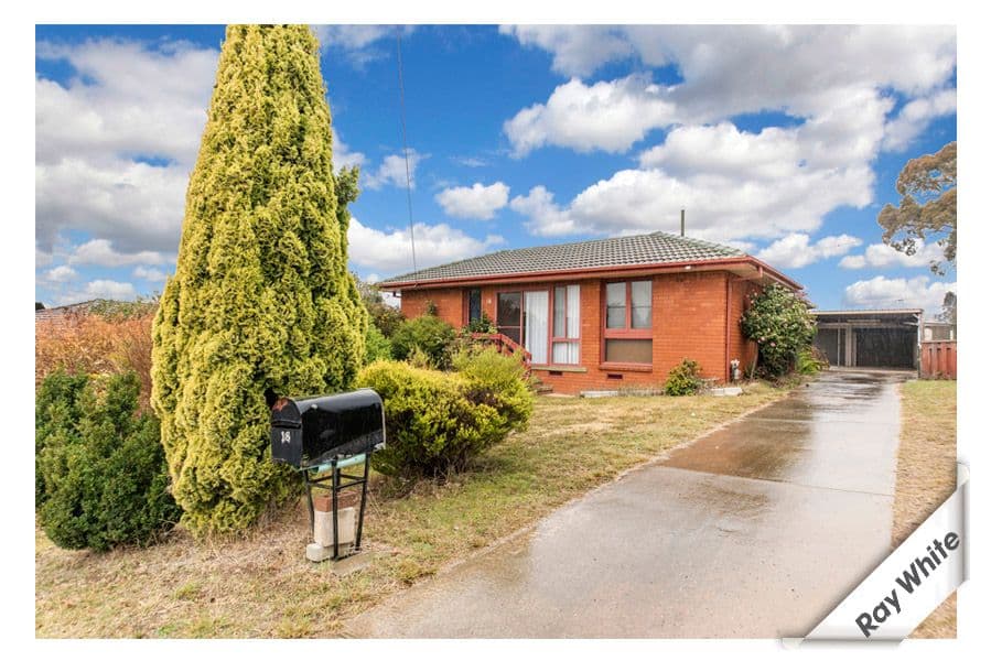 18 Oleria Street, Queanbeyan NSW 2620, Queanbeyan - Image 1