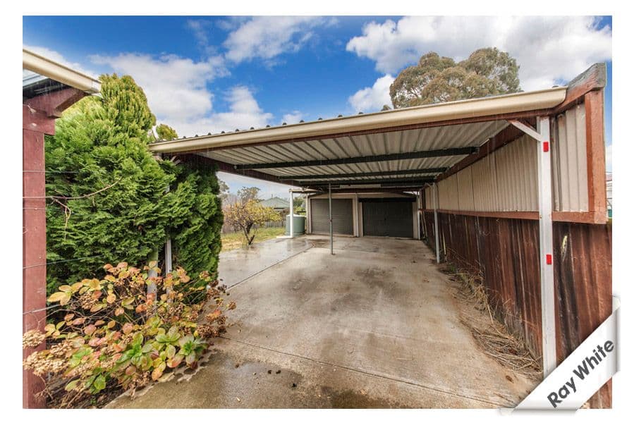18 Oleria Street, Queanbeyan NSW 2620, Queanbeyan - Thumbnail 2