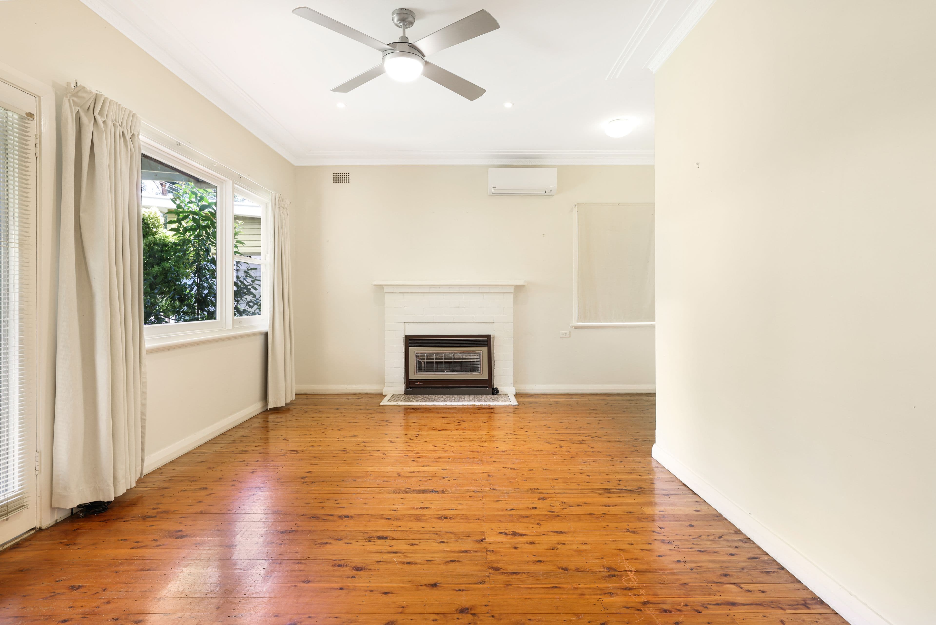 26 Hall Street, Tamworth NSW 2340, Tamworth - Thumbnail 2