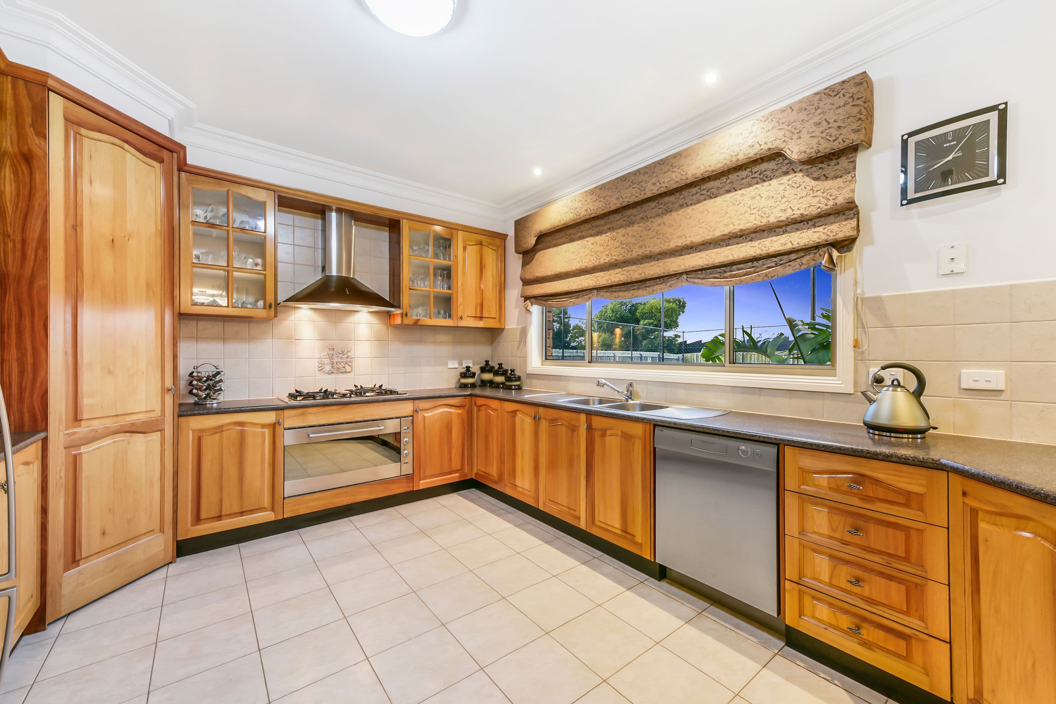14 Plenty Close, Taylors Lakes VIC 3038, Taylors Lakes - Thumbnail 3