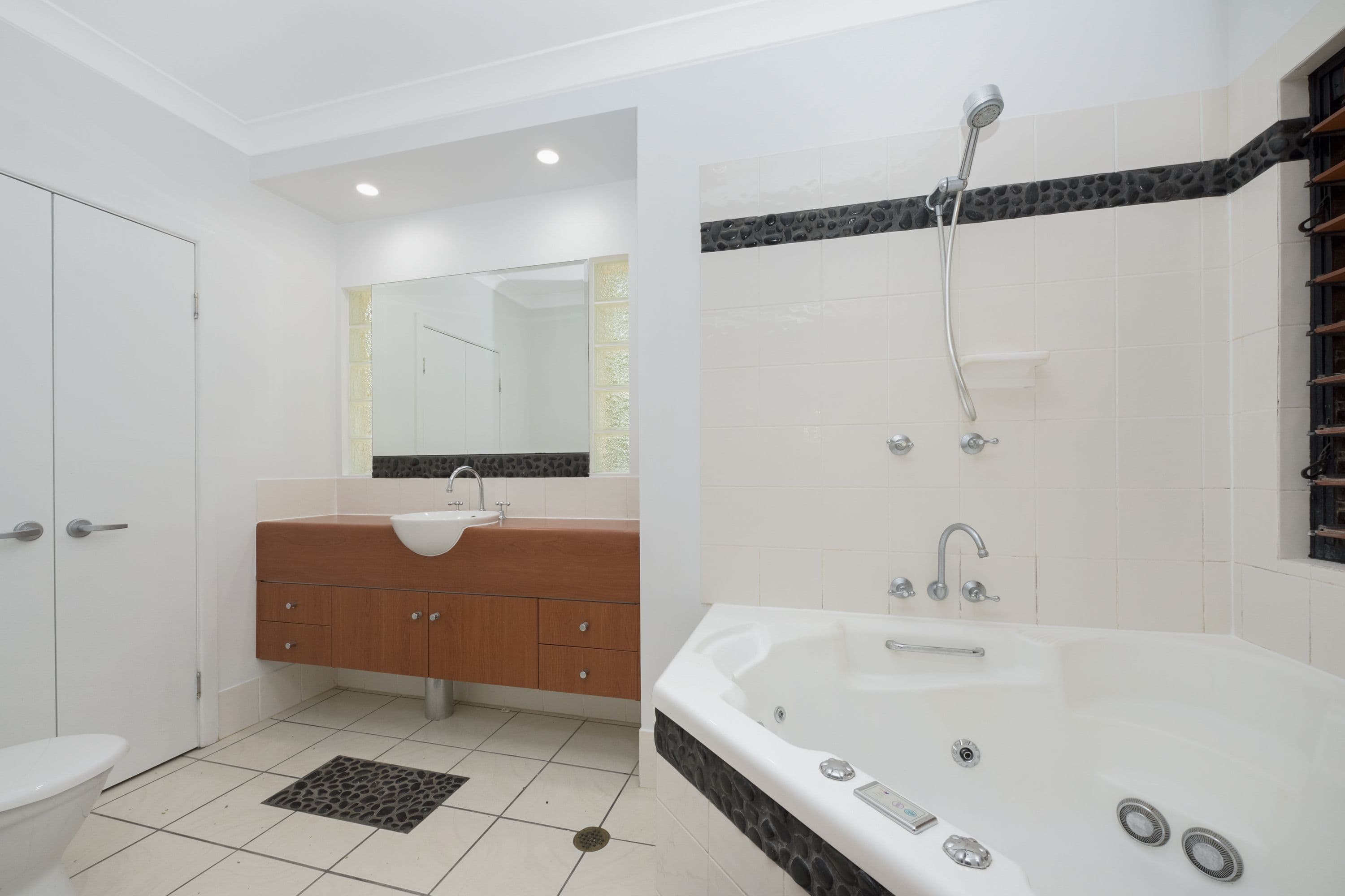 26 Barwin Court, Douglas QLD 4814, Douglas - Thumbnail 5