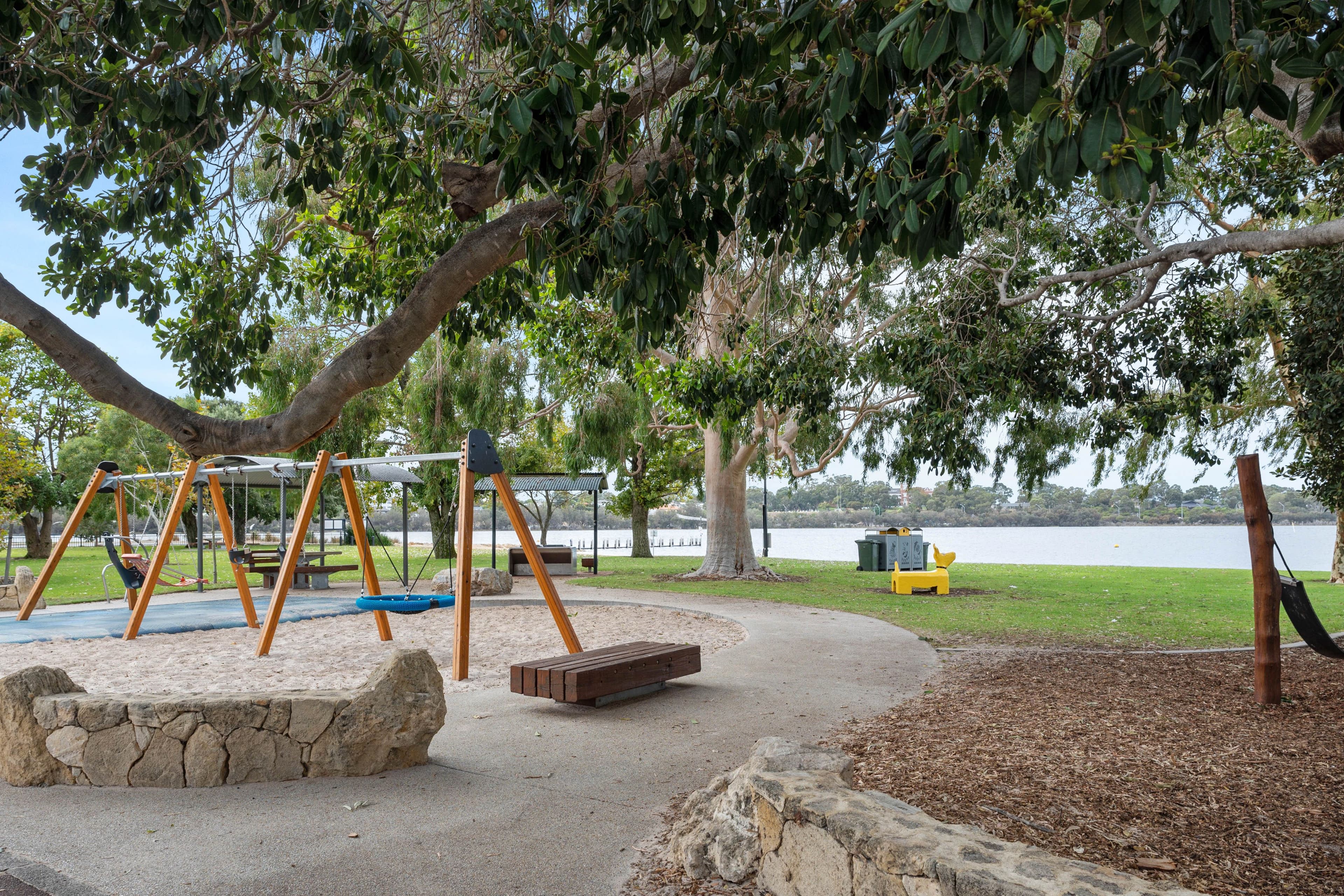 32A Bateman Road, Mount Pleasant WA 6153, Mount Pleasant - Thumbnail 7