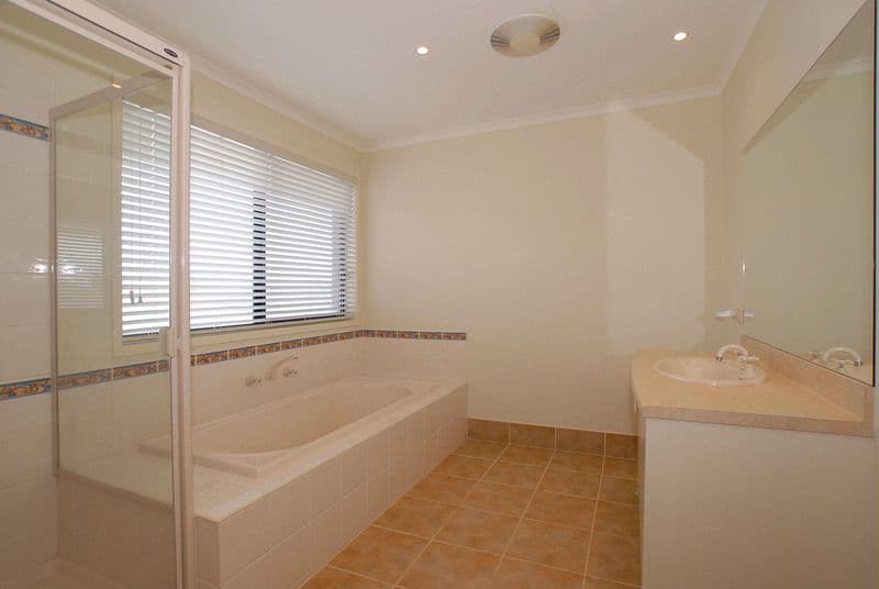 13 Livorno Lane, POINT COOK VIC 3030, Point Cook - Thumbnail 6
