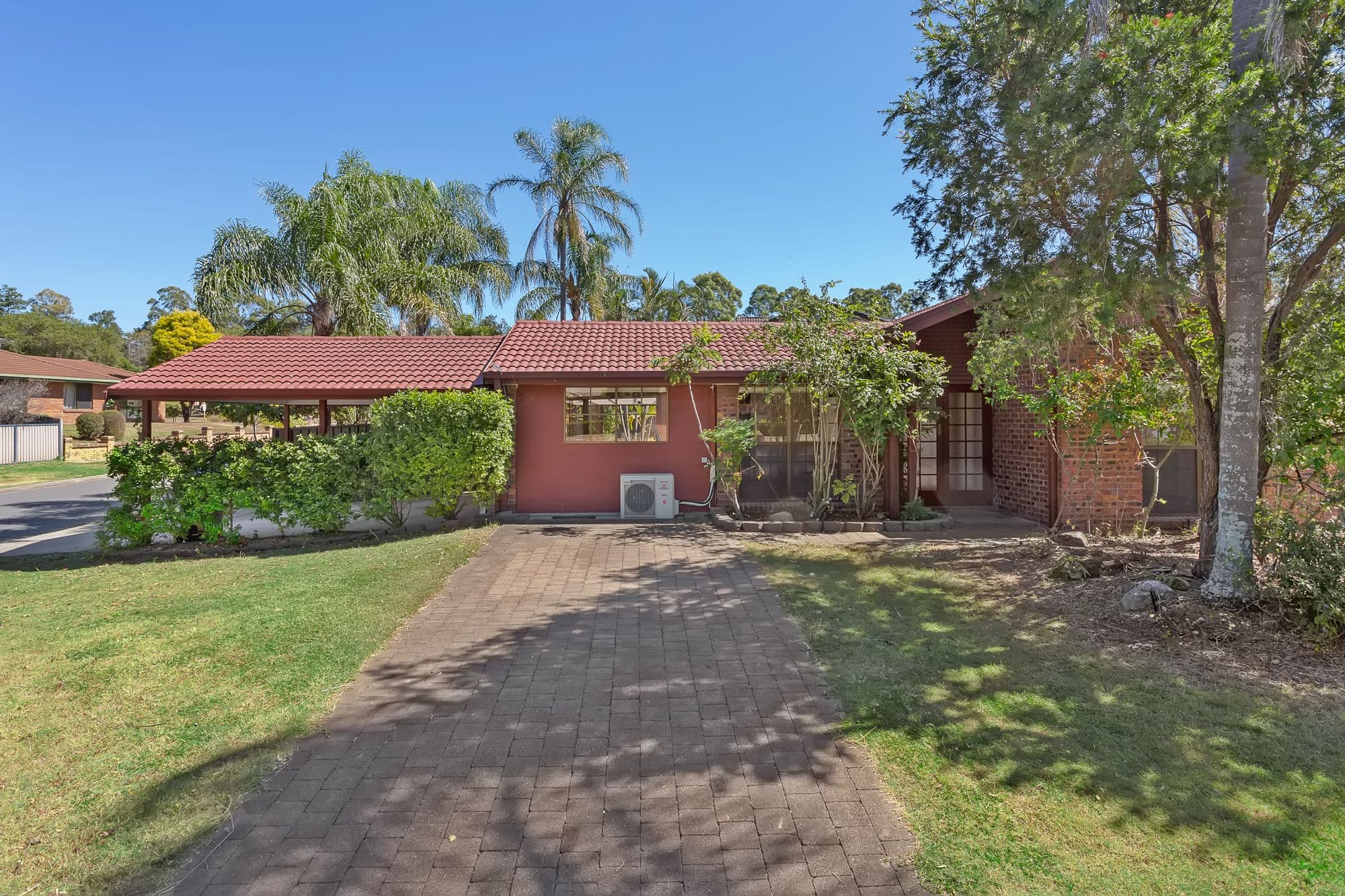 22 Avondale Road, Sinnamon Park QLD 4073, Sinnamon Park - Thumbnail 2