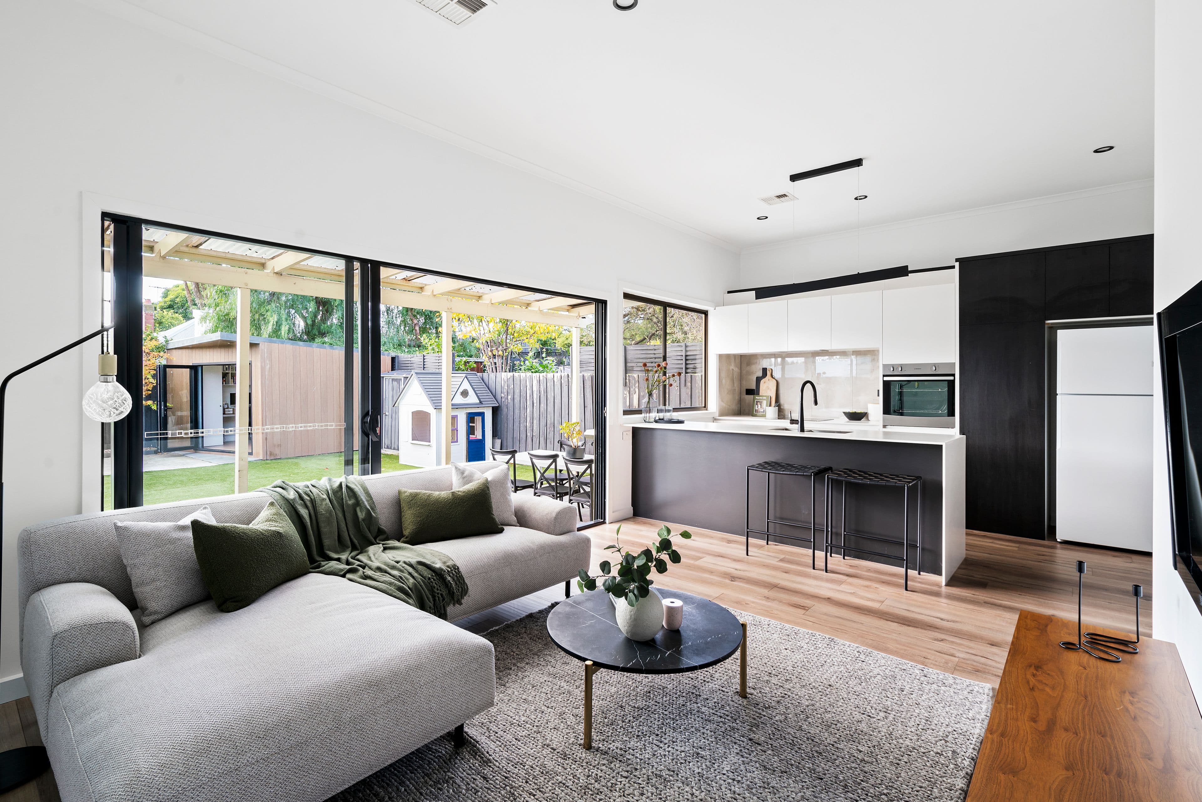 6 Ford Street, Newport VIC 3015, Newport - Thumbnail 2