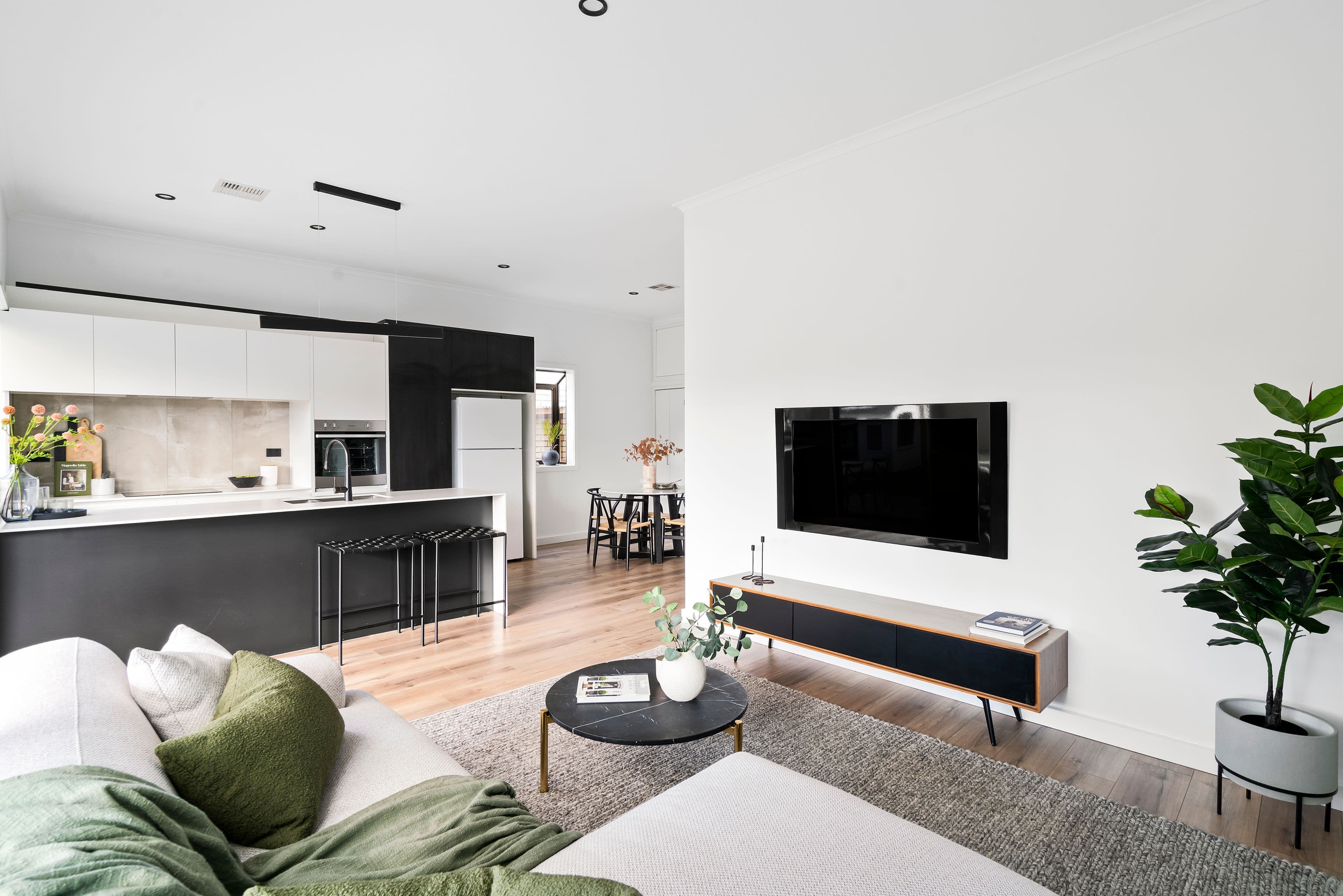 6 Ford Street, Newport VIC 3015, Newport - Thumbnail 3