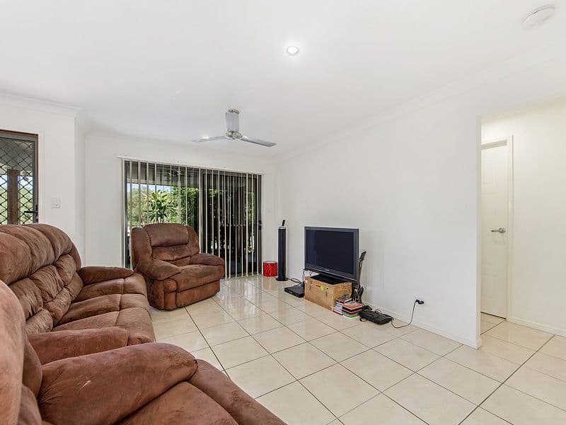 17 Damian Leeding Way, Upper Coomera QLD 4209, Upper Coomera - Thumbnail 3