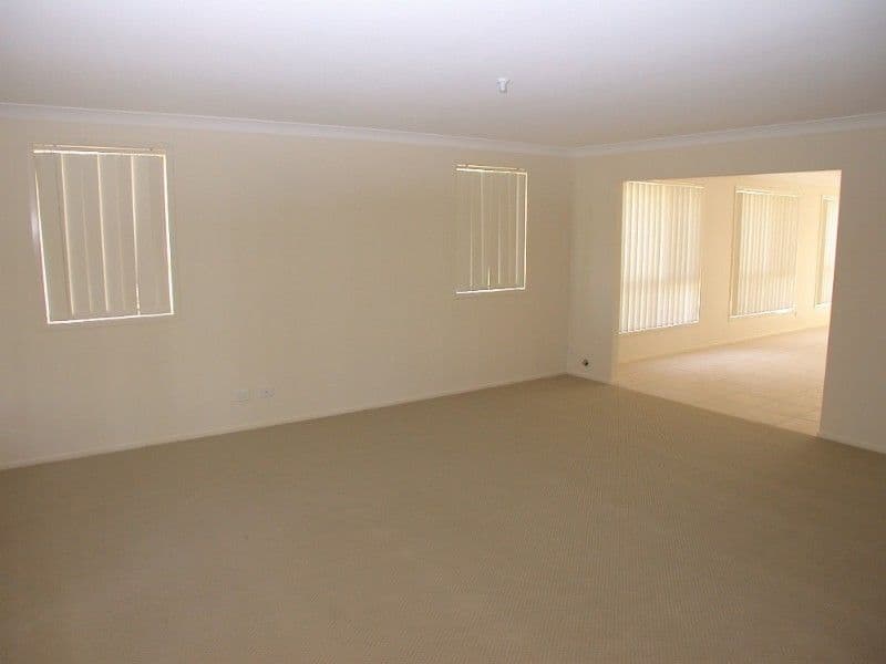 13A Greenhaven Circuit, WOONGARRAH NSW 2259, Woongarrah - Thumbnail 5
