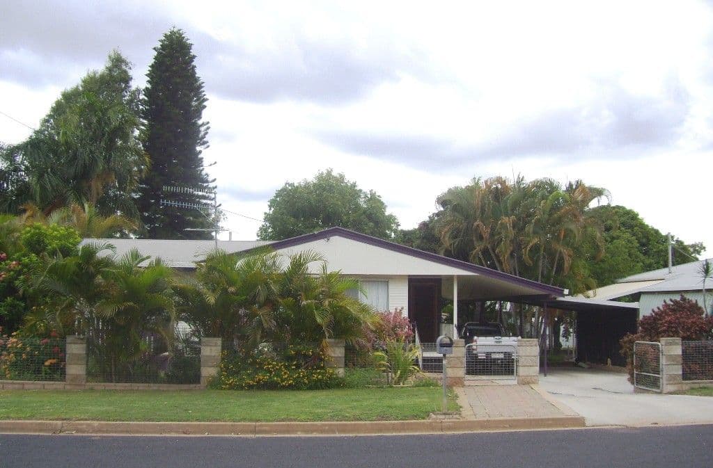 7 Leslie Drive, MORANBAH QLD 4744, Moranbah - Image 1