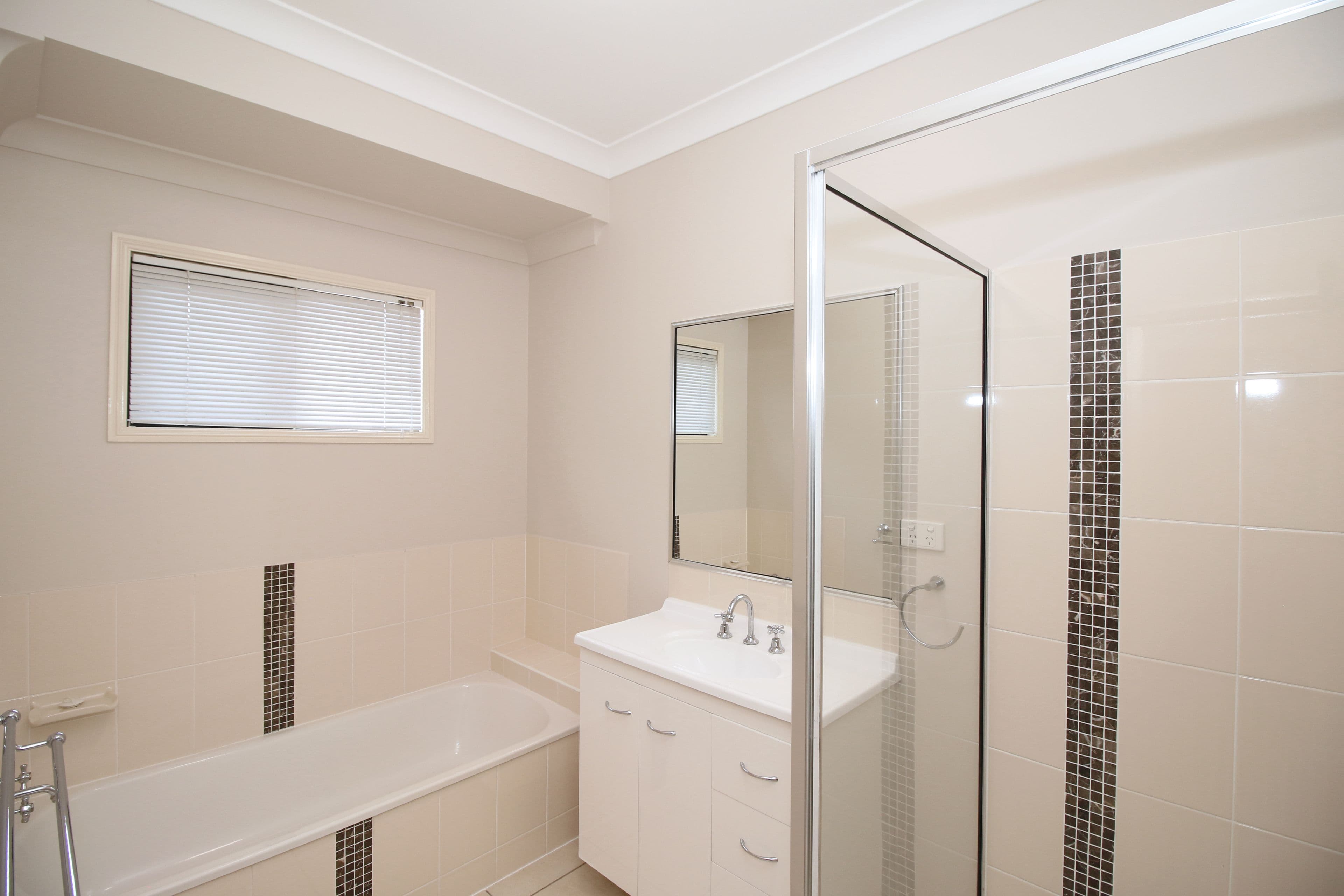 62 Elphinstone Drive, Kirwan QLD 4817, Kirwan - Thumbnail 5