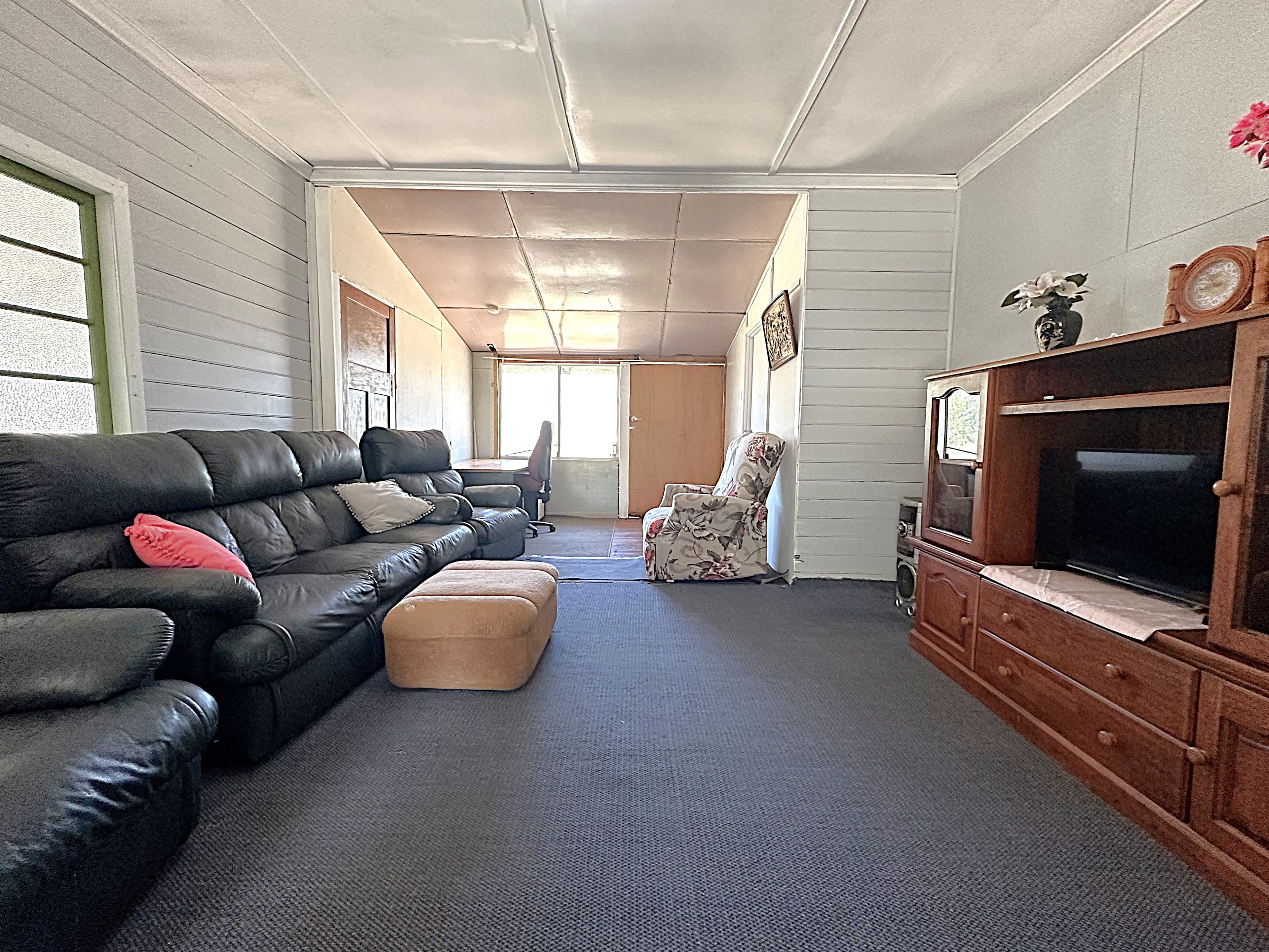 18 McWhannell Street, Aramac QLD 4726, Aramac - Thumbnail 3