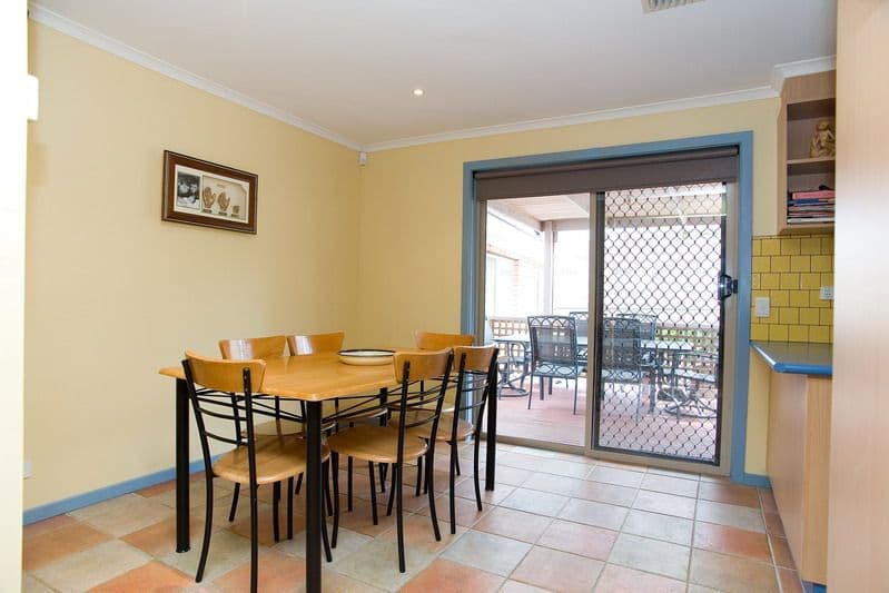 7 Westleigh Court, MILL PARK VIC 3082, Mill Park - Thumbnail 5