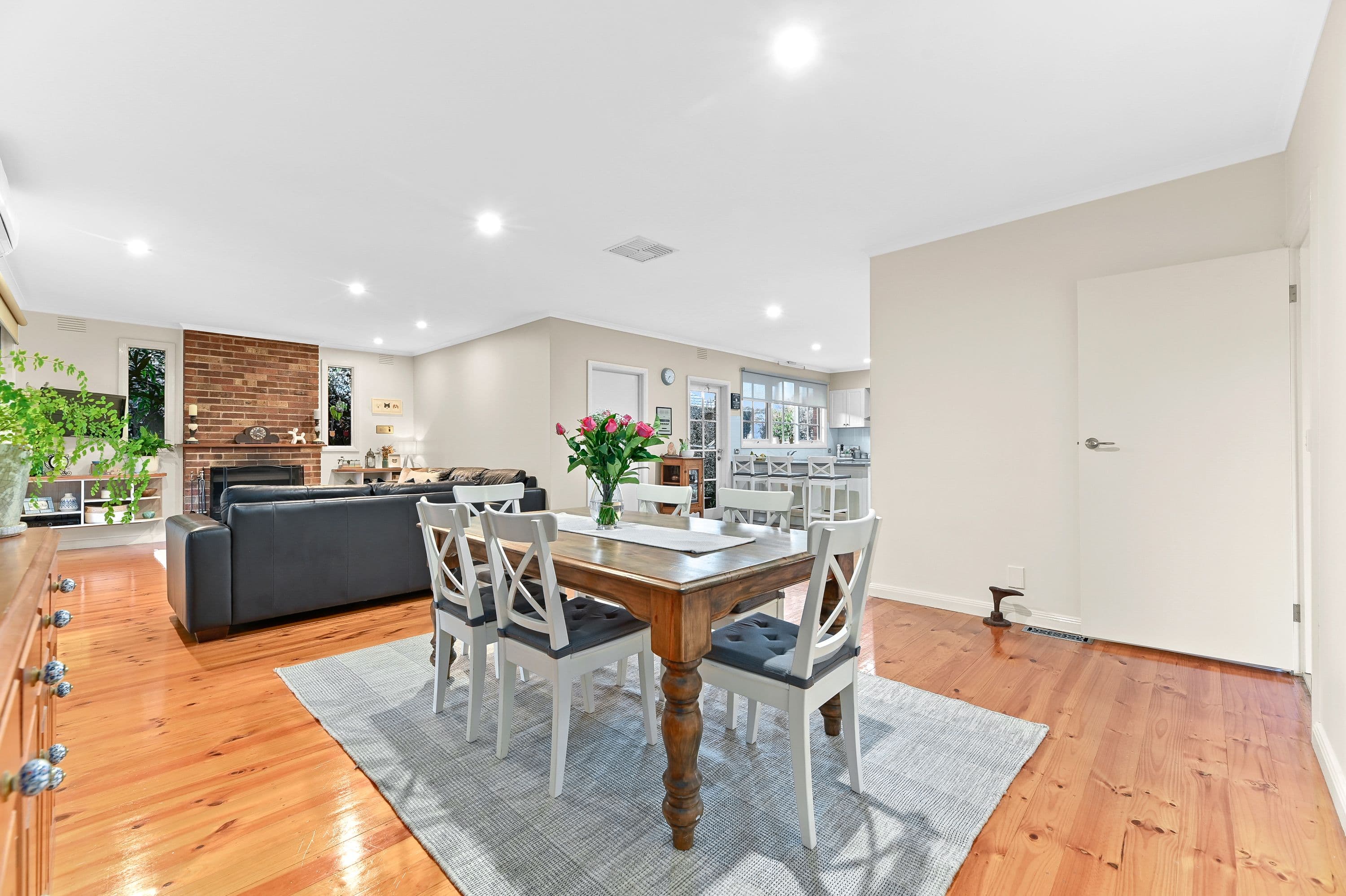8 Heysham Drive, Wheelers Hill VIC 3150, Wheelers Hill - Thumbnail 4