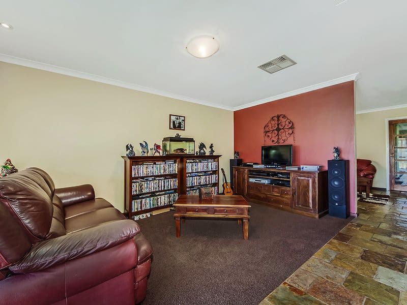6 Cannes Place, WARNBRO WA 6169, Warnbro - Thumbnail 3