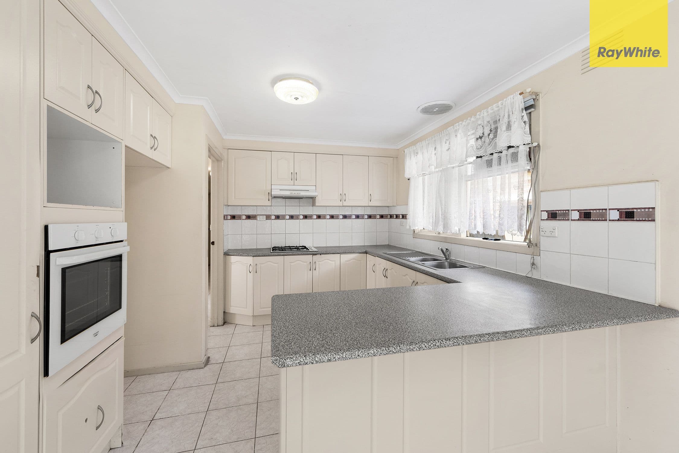 26 Corunna Avenue, St Albans VIC 3021, St Albans - Thumbnail 6